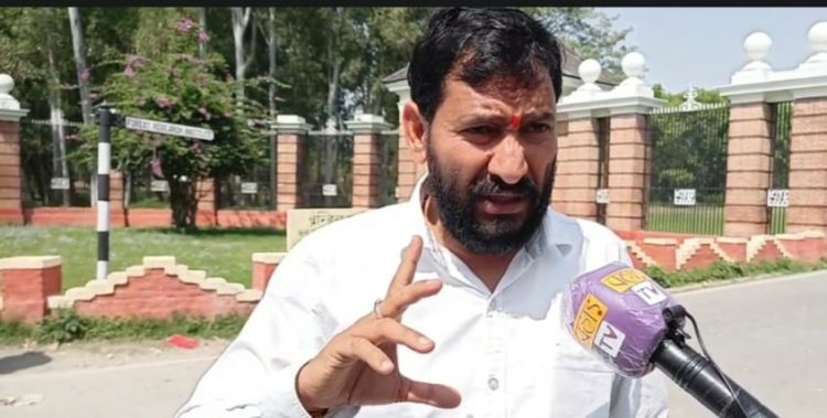 एफ आर आई भर्ती घोटाले की उच्च स्तरीय जांच हो : सेमवाल