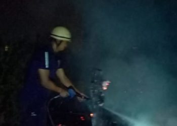 बड़ी खबर: झोपड़ियों में लगी आग । बकरियों,मुर्गियों हुई खाख।