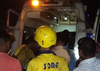 बड़ी खबर:  ब्यासी खाई में गिरा वाहन 1 युवक गंभीर रूप से घायल।