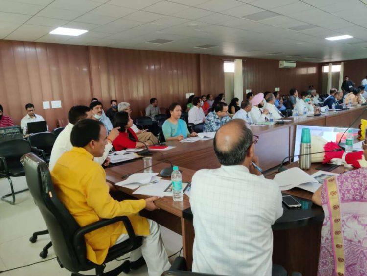 बड़ी खबर: प्रदेश में नई शिक्षा निति लागू करने के लिए निजी स्कूलों के साथ प्रयास करेगी सरकार