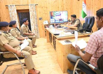 बड़ी खबर: देहरादून मे चेन स्नेचिंग की 06 घटनाओं पर नाराजगी जताते हुए डीजीपी ने देहरादून पुलिस के कसे पेंच
