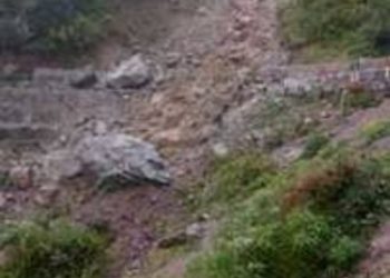 बड़ी खबर : केदारनाथ पैदल मार्ग टूटा, कही जगह पर रोके गए यात्री