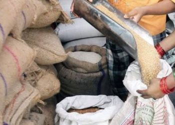 बड़ी खबर: खाद्य पूर्ति अधिकारी ने 4 राशन की दुकानों के लाइसेंस किए निरस्त। 13 दुकानों की जमानत जब्त