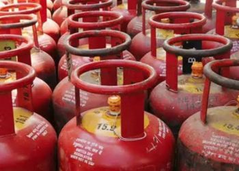 बड़ी खबर: राशन कार्ड धारकों को मिलेंगे मुफ्त गैस सिलेंडर। आदेश जारी