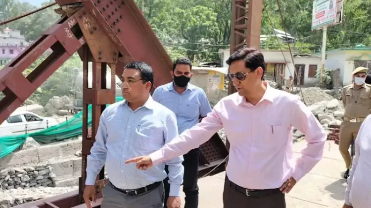 बड़ी खबर: पुल निर्माण कार्य में सुस्ती को लेकर कुमाऊं कमिश्नर सख्त। दिए यह निर्देश