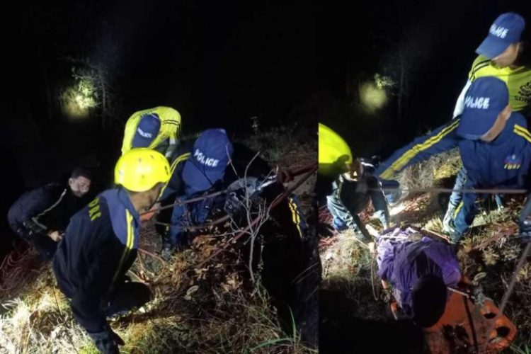 बिग ब्रेकिंग :- वाहन खाई में गिरने से दुर्घटनाग्रस्त 3 की मौत 1 घायल