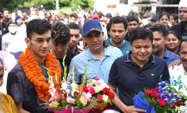 गुड न्यूज़ : लक्ष्य सेन को Graphic Era ने दिए 11 लाख। हर साल देगा 10 लाख