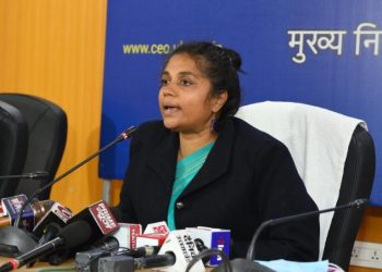 बड़ी खबर: निर्वाचन आयोग ने राजनीतिक दलों को जारी किया नोटिस। रजिस्ट्रेशन रद्द करने की दी चेतावनी