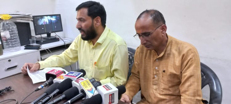 बड़ी खबर: पुलिस कांस्टेबल भर्ती में जिला स्तर का कोटा समाप्त किए जाने पर कल यूकेडी का विरोध प्रदर्शन