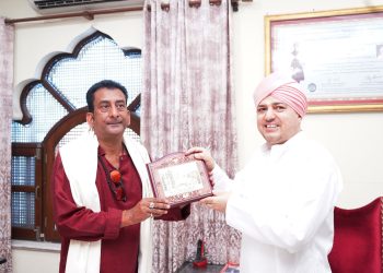 अभिनेता हेमंत पाण्डे ने श्री दरबार साहिब में टेका मत्था