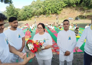 योग हमारी दिनचर्या में सम्मिलित होना चाहिए,स्वास्थ्य के लिए जरूरी भी है।मीना खाती