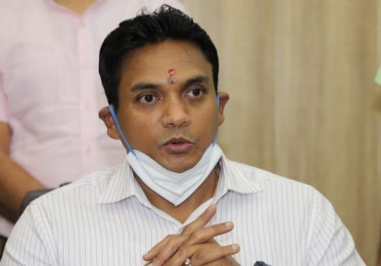 बड़ी खबर: डीएम की फेक आई डी बनाकर किया जा रहा संचालन