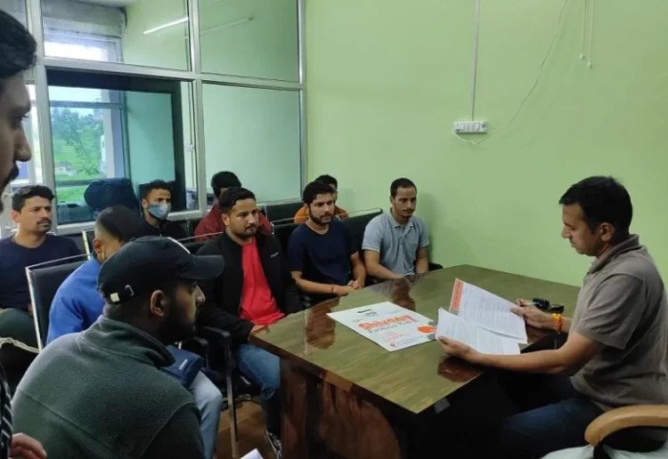 बड़ी खबर: यूकेएसएसएससी में चयनित अभ्यर्थियों ने पत्र लिखकर सीएम से लगाई गुहार