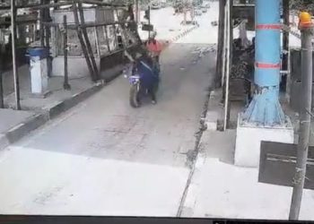 हादसा: डोईवाला टोल प्लाजा पर तेज रफ्तार बाइक सवार ने महिला को मारी टक्कर। देखे वीडियो