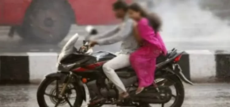 अजब गजब : पति संग बाजार गई पत्नी प्रेमी संग फरार