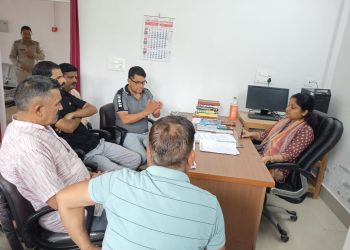 व्यापार सभा ने दिया तहसीलदार को ज्ञापन , सत्यापन कराने की मांग