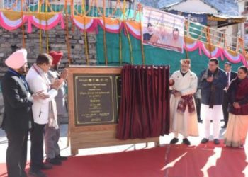 ‘चोला डोरा’ ड्रेस पहनकर केदारनाथ धाम पहुंचे पीएम मोदी, पूरा किया एक वादा