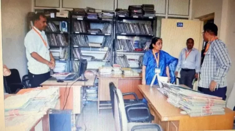 बड़ी खबर: विधानसभा अध्यक्ष ने अनुभागों का किया औचक निरीक्षण। मचा हड़कंप