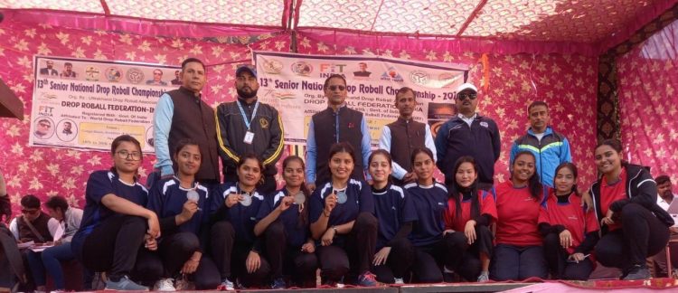 श्री गुरु राम राय विश्वविद्यालय की छात्राओं ने राष्ट्रीय ड्रॉप रो बॉल प्रतियोगिता में जीता कांस्य पदक