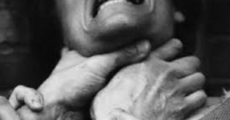 यहां पर युवती ने प्रेमी संग मिलकर किया पति का गला दबाने का प्रयास। मुकदमा दर्ज