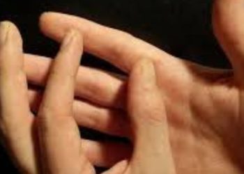 Cracking Finger: उंगलियों काे चटकाने से हो सकती है ये बीमारियां। दर्द से खराब होगा हाथ,पढ़िए पूरी जानकारी