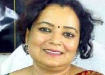 बड़ी खबर: शिक्षा विभाग के अधिकारी दमयंती रावत 20 करोड़ के हस्तांतरण मामले घिरी।पढ़िए पूरा खबर