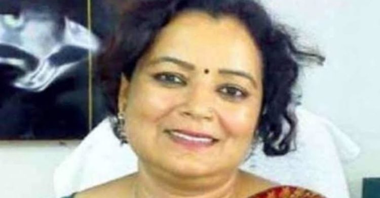 बड़ी खबर: शिक्षा विभाग के अधिकारी दमयंती रावत 20 करोड़ के हस्तांतरण मामले घिरी।पढ़िए पूरा खबर