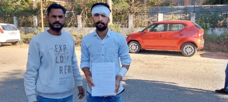 Breking: अंकिता हत्याकांड के आरोपी पुलकित आर्य के पिता विनोद आर्य पर उनके ही ड्राइवर ने लगाए गंभीर आरोप।मुकदमा दर्ज