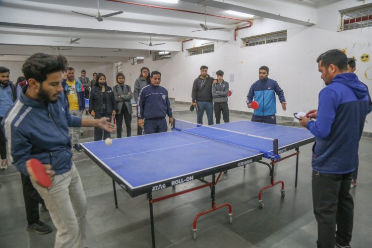 एसजीआरआर पटेल नगर कैंपस ने पथरी बाग कैंपस को दी शिकस्त