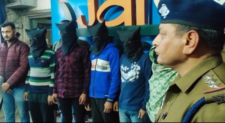 अजब-गजब : पत्नी के अवैध संबंध,पति को पता चला तो पत्नी ने रची हत्या की साजिश।आरोपी गिरफ्तार