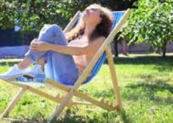 Health update: इस खबर में जानिए धूप सेकने के अनेकों फायदे