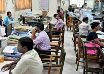 बड़ी खबर: कर्मचारियों की सेवानिवृत्ति आयु में वृद्धि। कर्मचारी 60 वर्ष में होंगे रिटायर