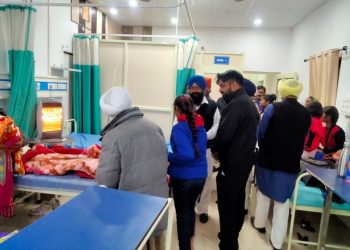 Health news: आर्यन हॉस्पिटल ने लगाया नि:शुल्क स्वास्थ्य कैंप। सैकड़ों की तादाद में पहुंचे मरीज