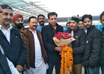 बड़ी खबर: प्रदेश प्रभारी देवेंद्र यादव का हुआ जौलीग्रांट एयरपोर्ट पर जोरदार स्वागत
