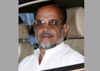 बड़ी खबर: पूर्व बाहुबली सांसद अकबर अहमद डंपी पर वक्फ संपत्तियां खुर्द-बुर्द करने को लेकर मुकदमा दर्ज