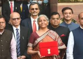 Union Budget 2023:  8वें वेतन आयोग की घोषणा।  सरकारी कर्मचारियों को वित्तमंत्री दे सकती हैं बड़ी सौगात