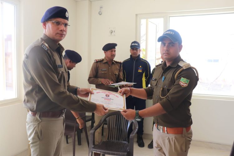 बड़ी खबर: वन रक्षकों को दिया जा रहा आपदा प्रबंधन व वनाग्नि सुरक्षा प्रशिक्षण का हुआ समापन