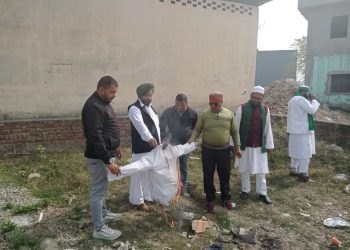 बेरोजगारों पर हुए लाठीचार्ज के विरोध में आज कांग्रेस ने किया पुतला दहन