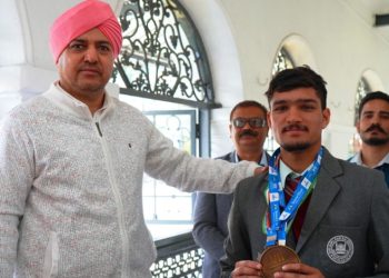 श्री गुरु राम राय विश्वविद्यालय के ऋषभ रावत को राष्ट्रीय विंटर गेम्स 800 मीटर में प्रथम स्थान