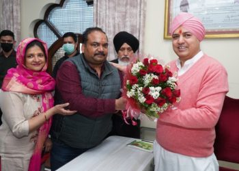 श्री दरबार साहिब के सज्जादानशीन, गद्दीनशीन श्री महाराज जी को शुभकामनाएं देने देश विदेश से उमड़े श्रद्धालु