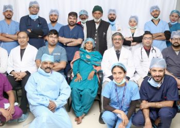 Health news: श्री महंत इन्दिरेश अस्पताल की हाईब्रिड ओ.टी. में फैनेस्ट्रेटेड ईवार तकनीक से राज्य की पहली हार्ट सर्जरी