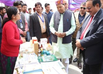 एसजीआरआर विश्वविद्यालय में किसानों और लघु उद्यमियों के खिले चेहरे