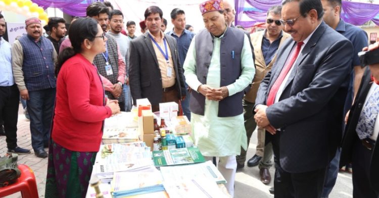 एसजीआरआर विश्वविद्यालय में किसानों और लघु उद्यमियों के खिले चेहरे