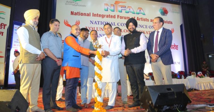 श्री महंत इंद्रेश अस्पताल के ब्रांड एंबेसडर सुमित प्रजापति को हरियाणा के मुख्यमंत्री ने किया सम्मानित