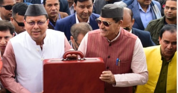 ब्रेकिंग: वित्त मंत्री प्रेमचंद अग्रवाल ने 77407.08 करोड़ का बजट किया पेश