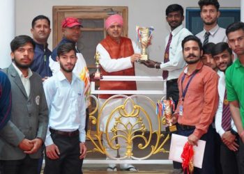 एसजीआरआर विश्वविद्यालय की क्रिकेट टीम ने राज्य स्तरीय क्रिकेट प्रतियोगिता का फाइनल जीता