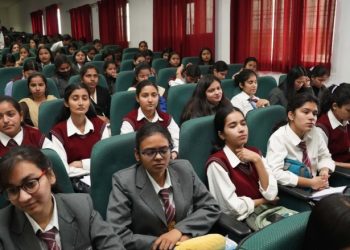 Job update: एसजीआरआर विश्वविद्यालय के जॉब उत्सव में नौकरी पाकर खिले छात्र-छात्राओं के चेहरे