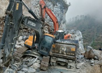 दुखद: उत्तरकाशी में मोटरमार्ग पर कटिंग कार्य के दौरान बोल्डर आने से साइड इंचार्ज की मौत