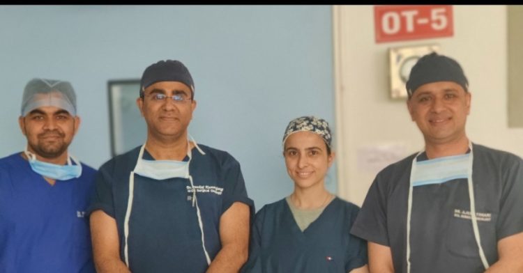 इंदिरेश अस्पताल में 56 वर्षीय मेरठ निवासी की स्तन कैंसर सर्जरी के बाद प्रत्यारोपण-आधारित स्तन पुनर्निर्माण ने आत्मविश्वास बहाल किया