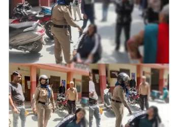 बड़ी खबर: :नशे में धुत महिला ने कोर्ट परिसर में किया हाई वोल्टेज ड्रामा